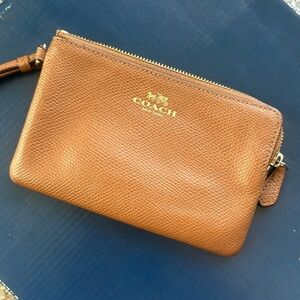 Coach Corner Zip Wristlet EUC